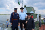 На речном вокзале встретили экипаж военного бронетанкера